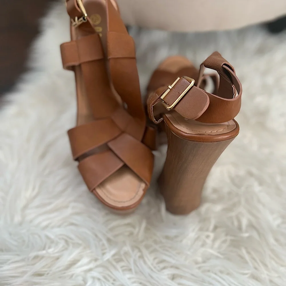 Platform Heels - Picture 2 of 2